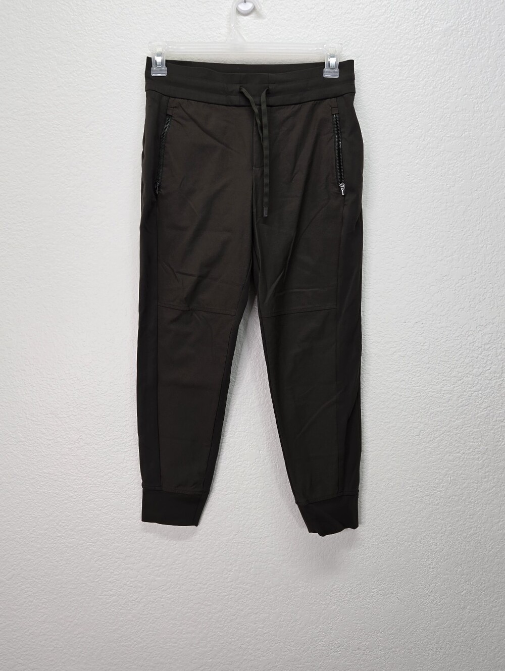 Athleta Headlands Hybrid Trek Jogger Pants Green Petite 6P Zip Pocket Hiking Tra